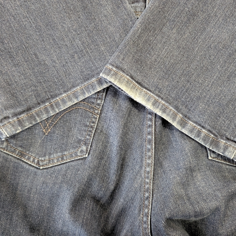 Levi's 515 Women's Bootcut Jeans Size 30x32 (10) - Picture 8 of 9